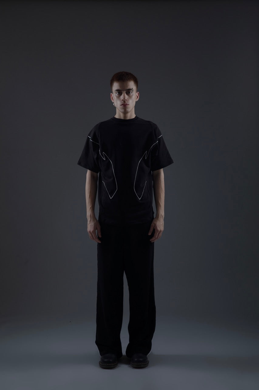 Black mono piped tee