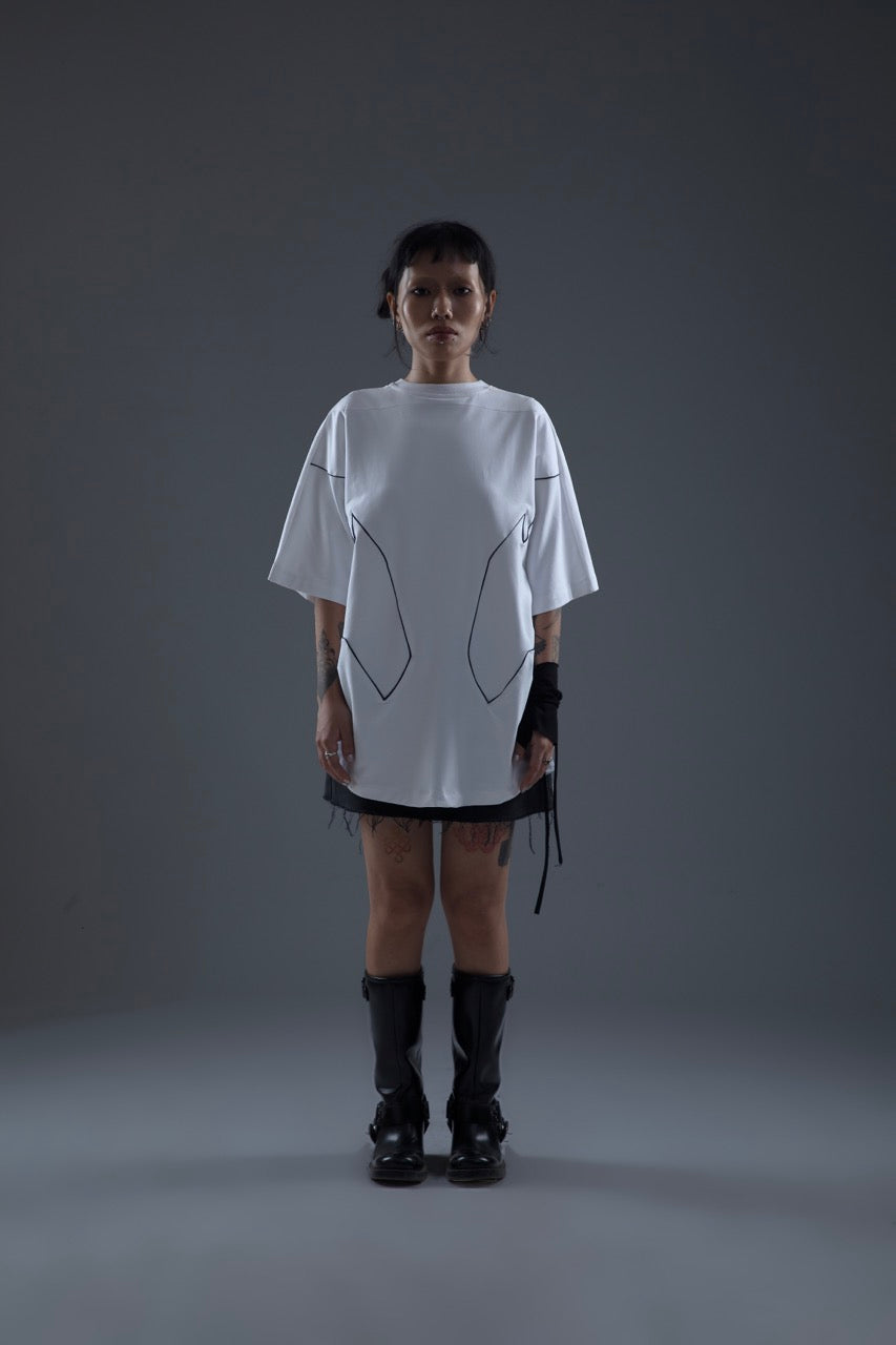 WHITE MONO PIPED TEE