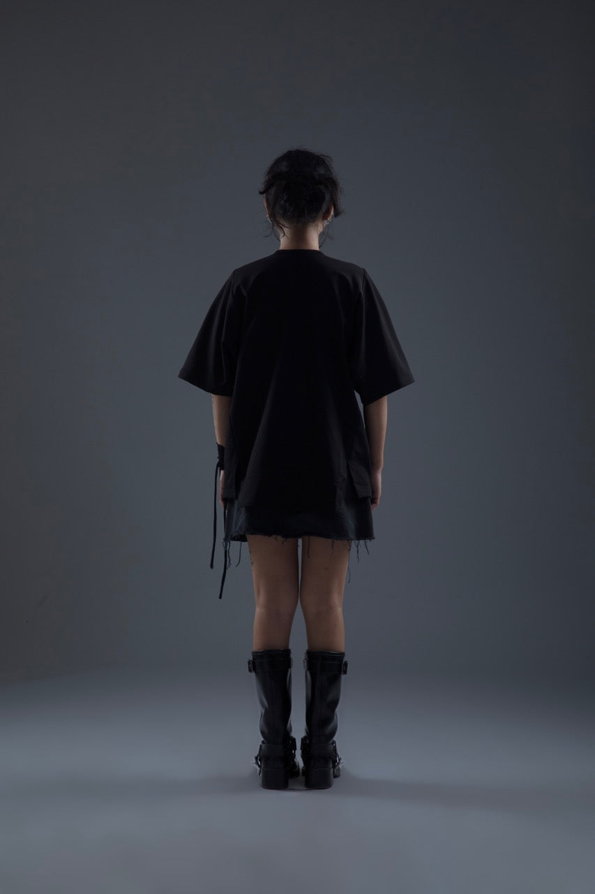 Black mono piped tee