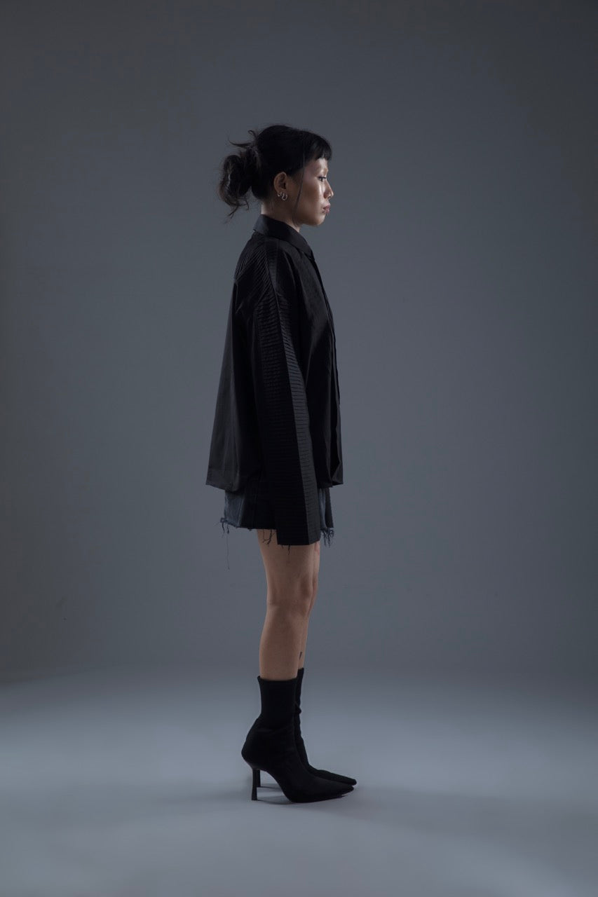 BLACK PLEATED SHIRT
