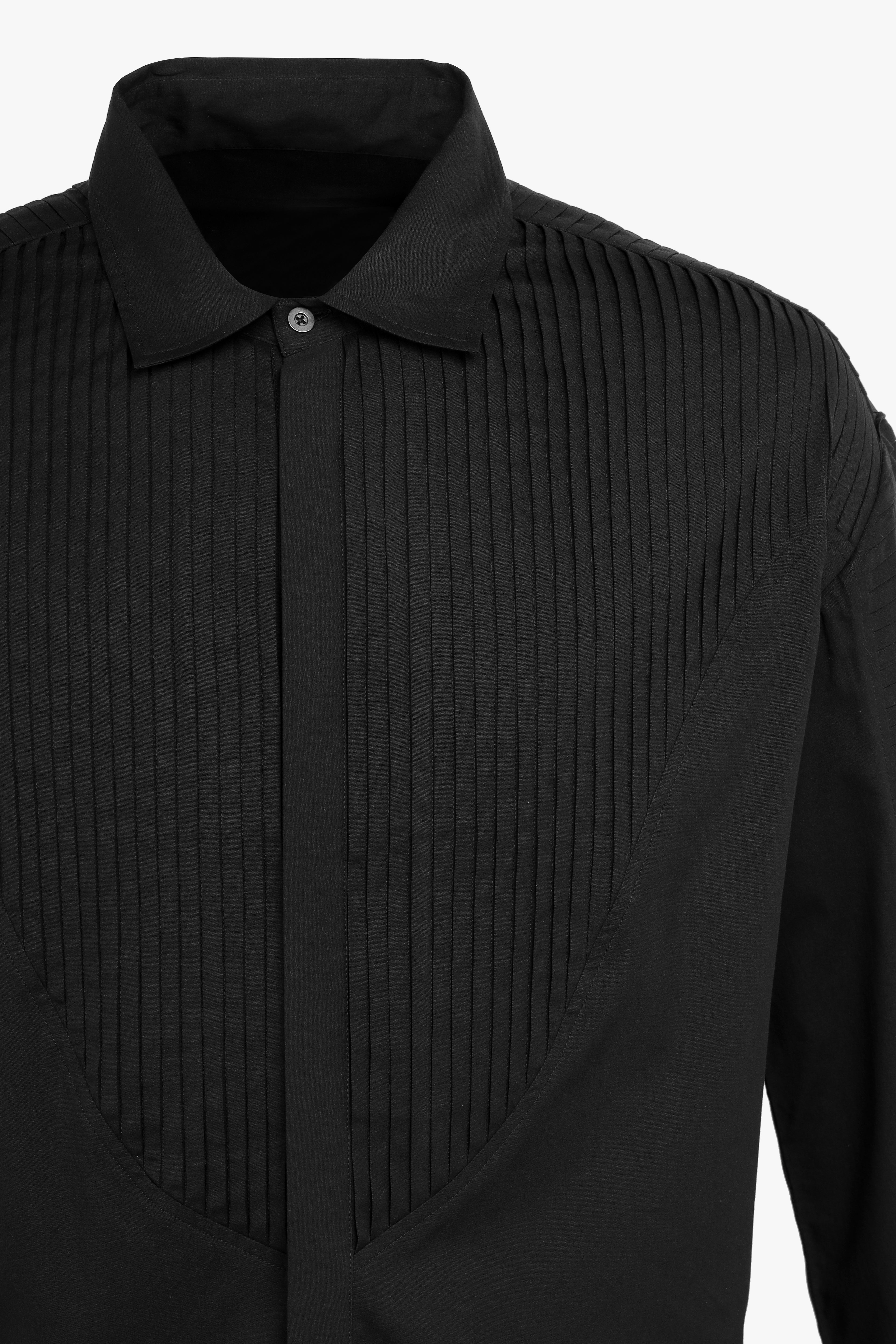BLACK PLEATED SHIRT